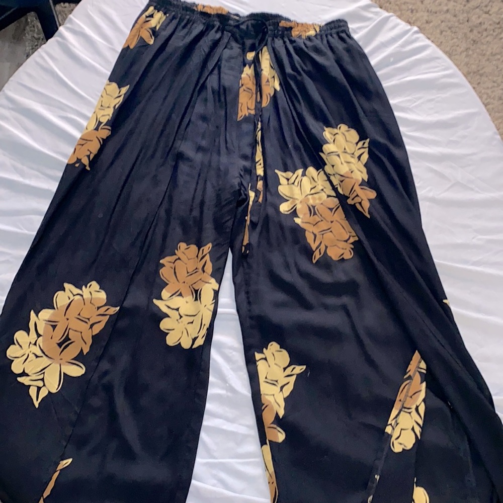 Floral Palazzo pants by Young Fashion